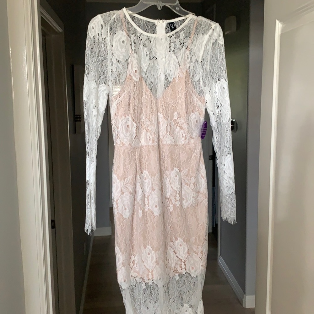 NEVER WORN Windsor white/nude underlay dress!!!
